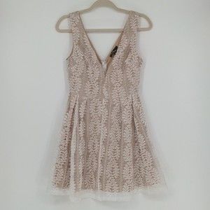 Lulus All of My Heart White Lace Skater Dress‎ V Neck Lined Size Small